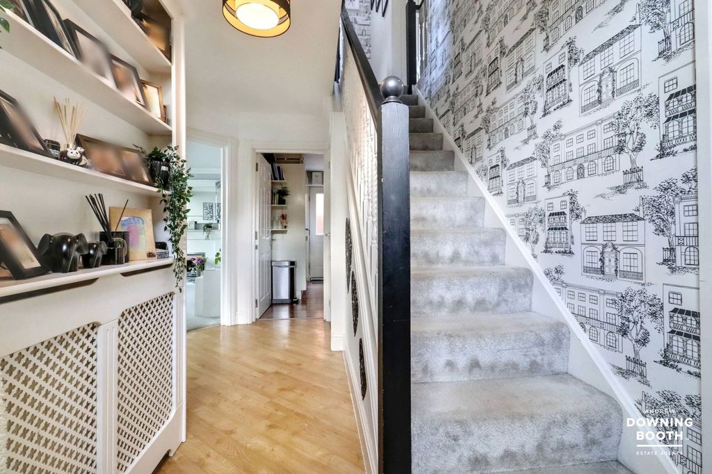 Property photo 2 of 49