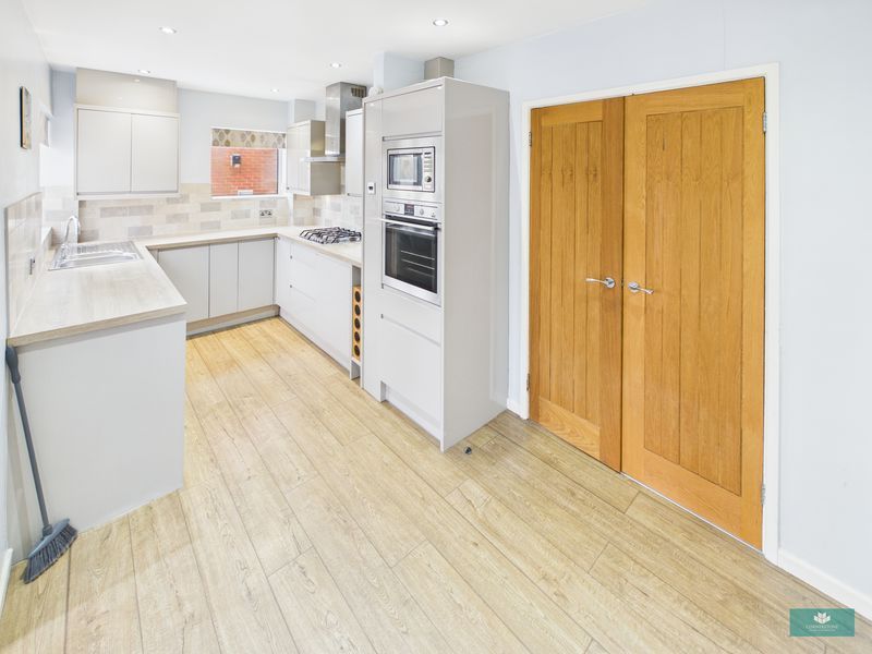 Property photo 3 of 20 Photo 4