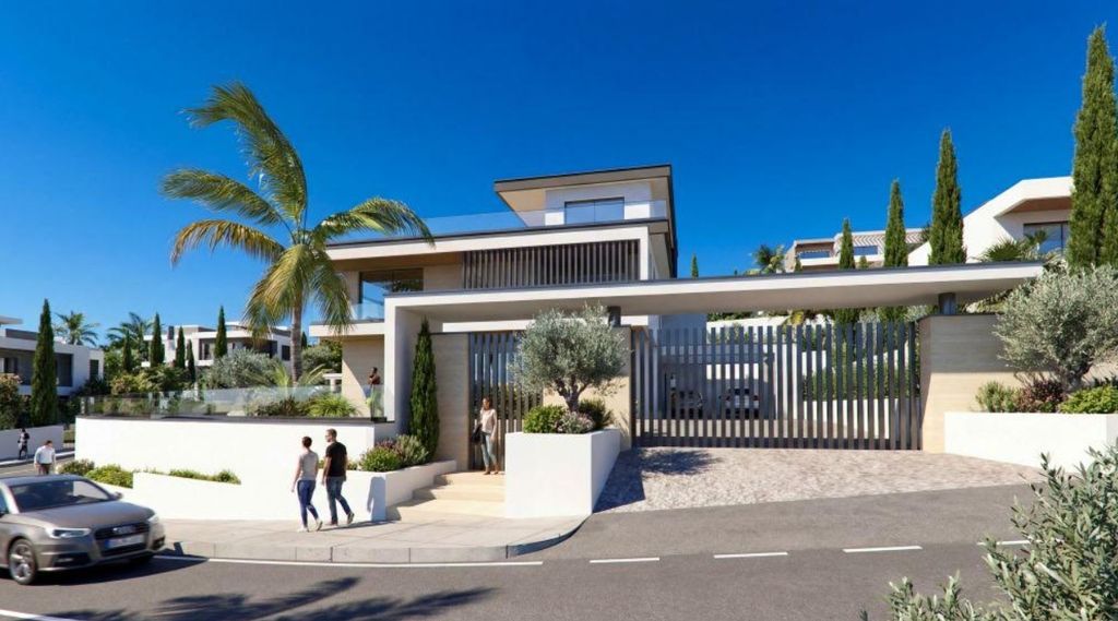 Property photo 2 of 19