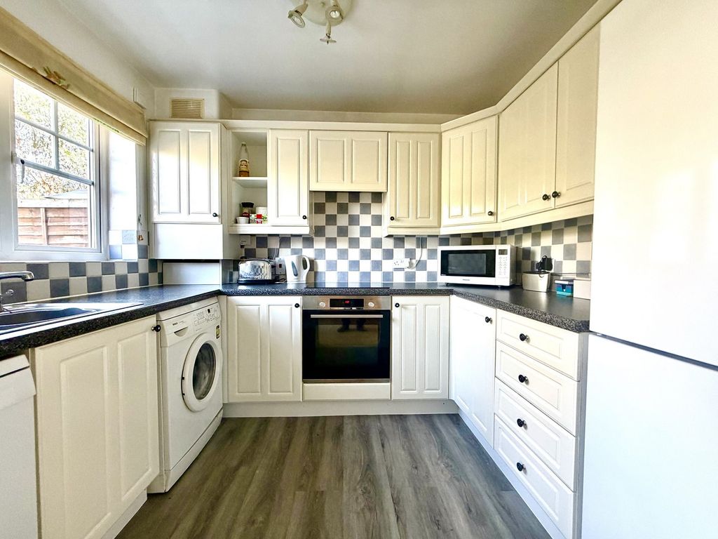 Property photo 3 of 11 Not Specified