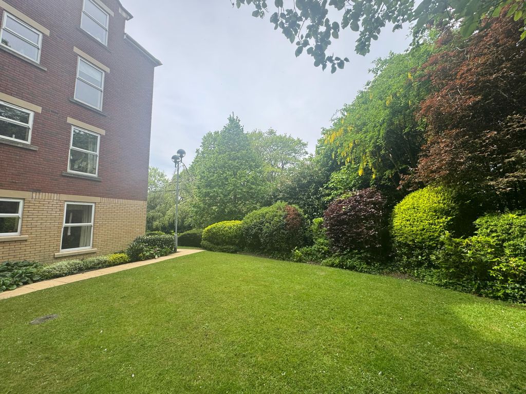 Property photo 3 of 12