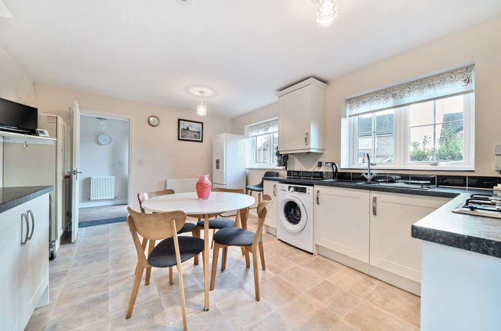 Property photo 3 of 21 1342568-18-68Ad87007Ddc3-Arw