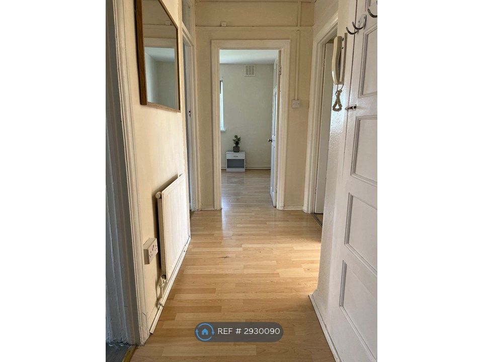 Property photo 1 of 12 Entrance