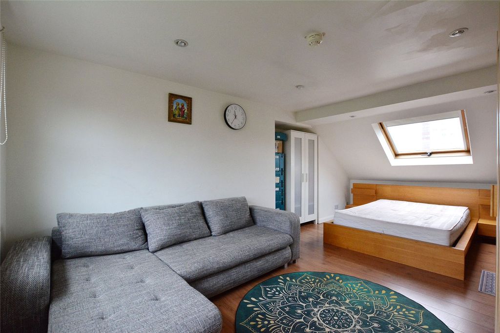 Property photo 3 of 9 Picture No. 05