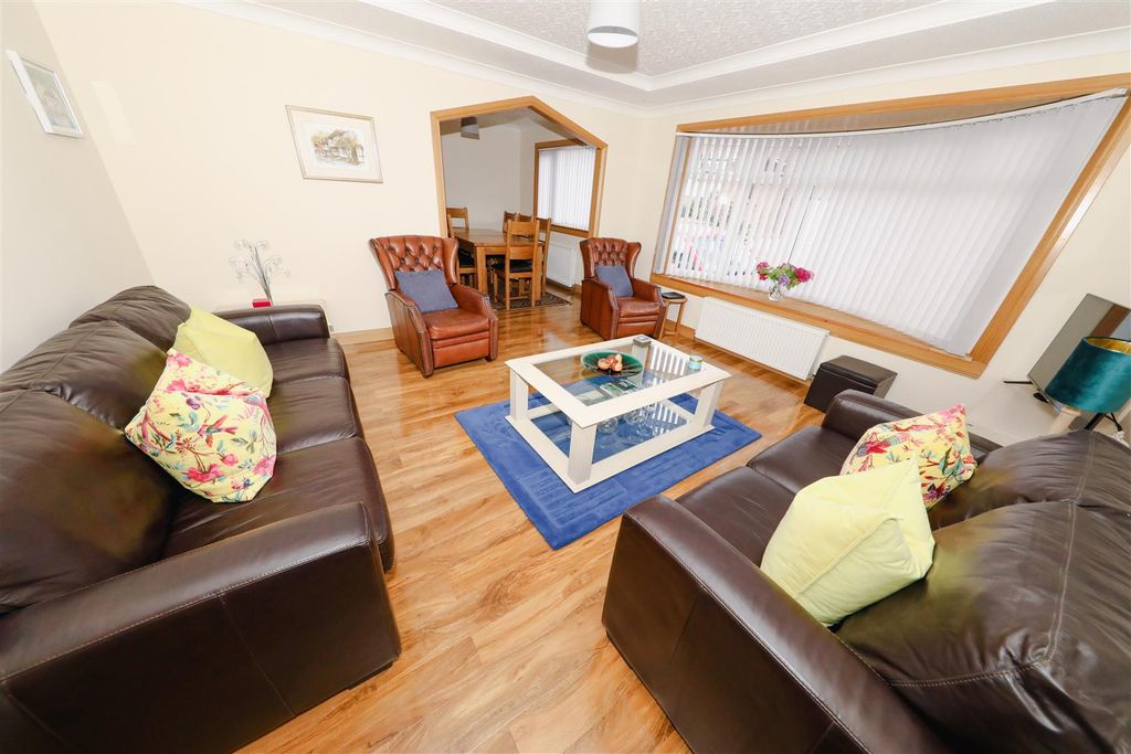 Property photo 3 of 20 c