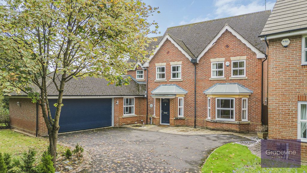 Property photo 3 of 40