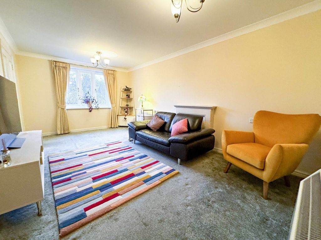 Property photo 3 of 11