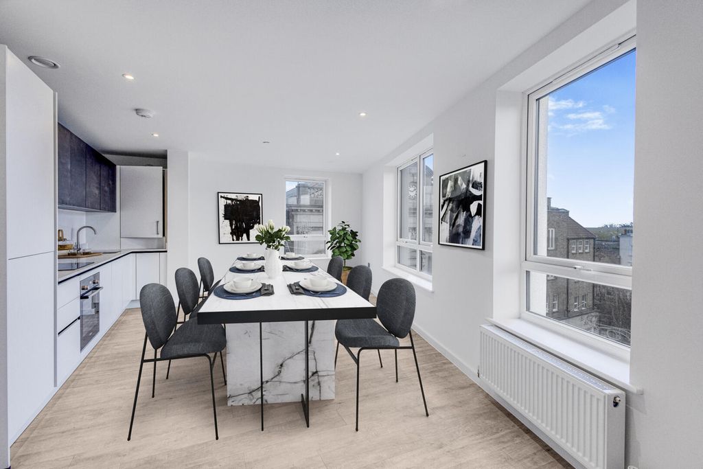 Property photo 2 of 8 Dining Room