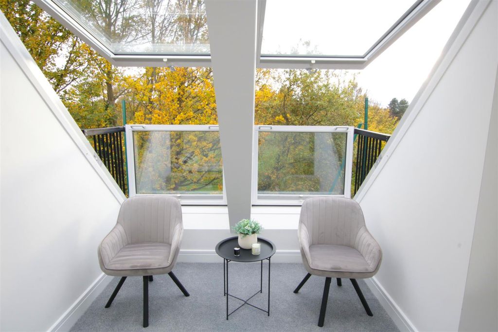 Property photo 3 of 24 Balcony Windows