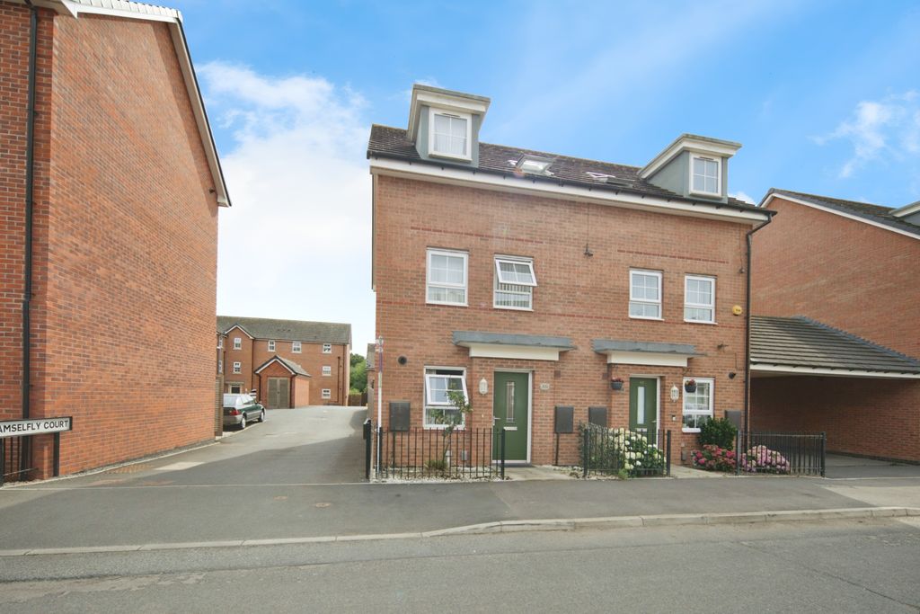 Property photo 2 of 17