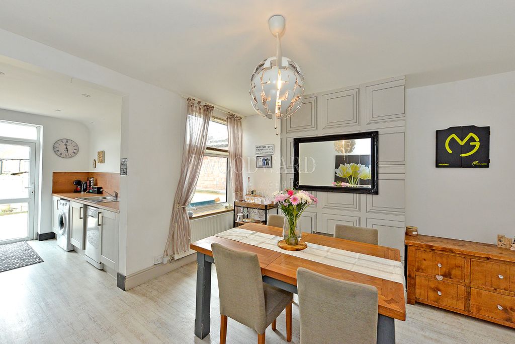 Property photo 3 of 19 Dining Room