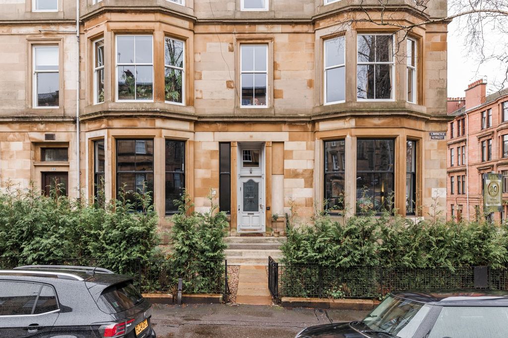 Property photo 1 of 34