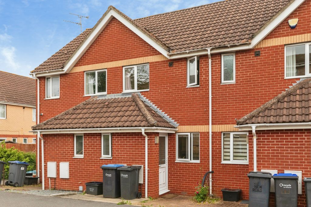 Property photo 1 of 12