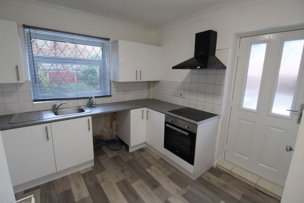 Property photo 3 of 16 Img_0084.Jpg