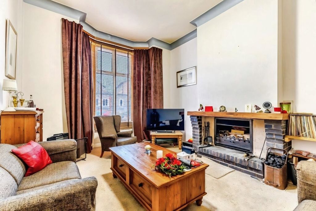 Property photo 2 of 17 Sitting Room