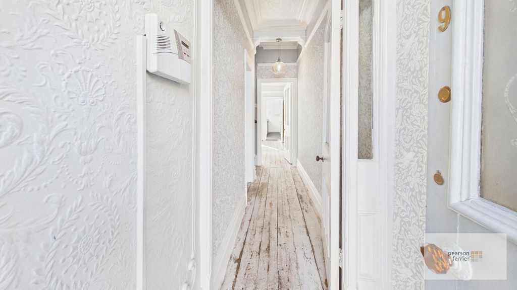 Property photo 2 of 12 Hallway