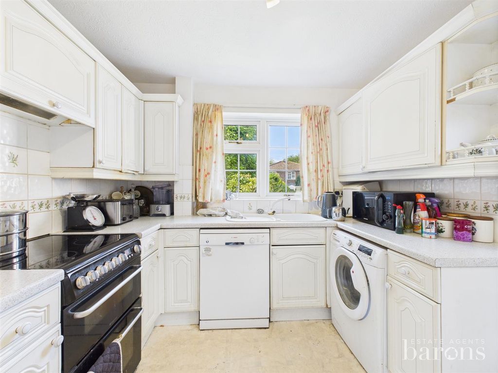 Property photo 3 of 17 Cam05500G0-Pr0013-Still015.Jpg