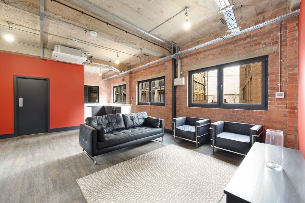 Property photo 1 of 15 Photo 5