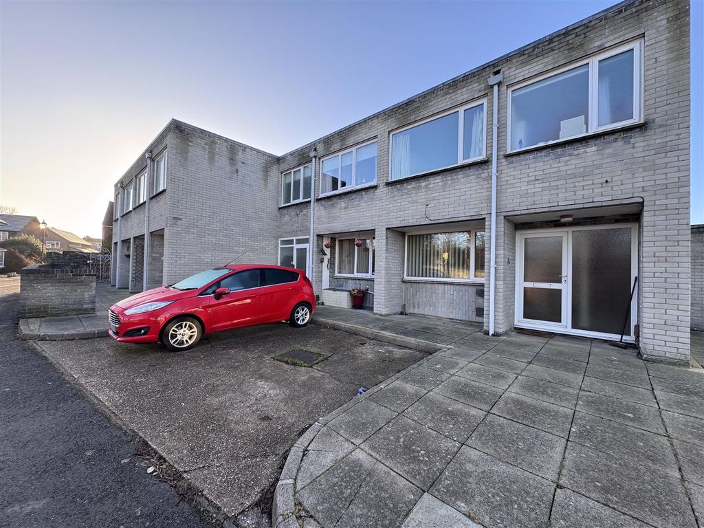 Property photo 1 of 6 Front.Jpeg