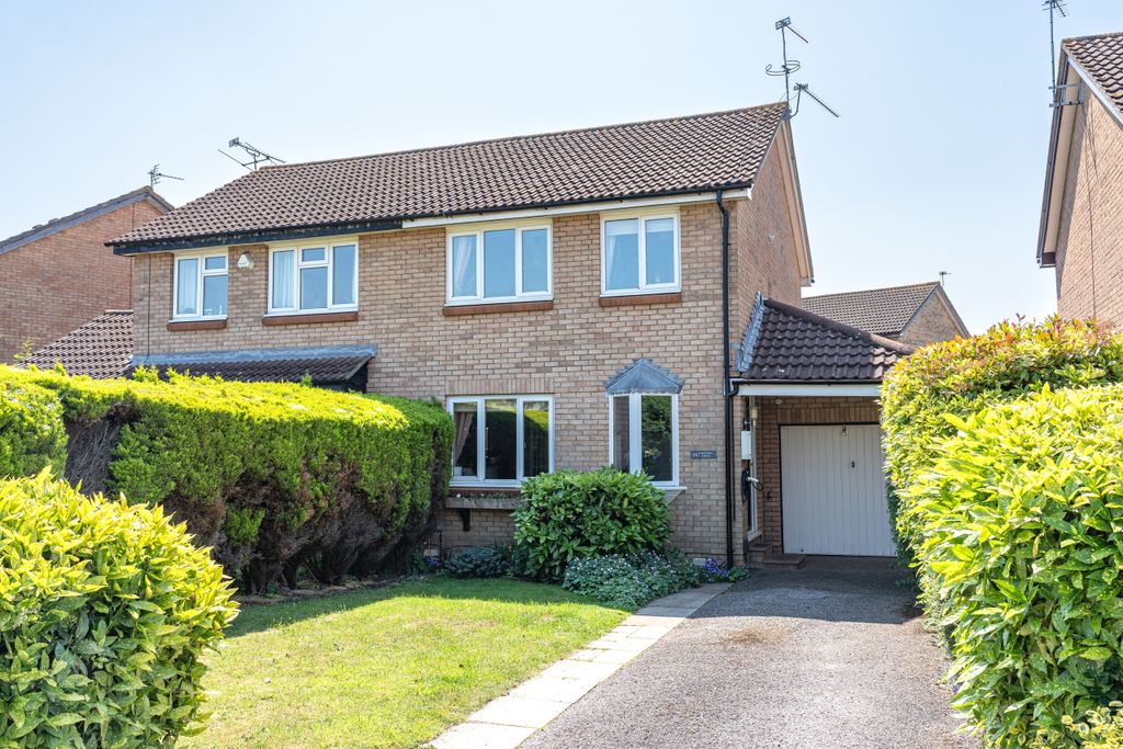 Property photo 1 of 15 A7404129-21