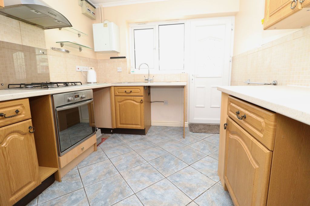 Property photo 2 of 11 Img_7375