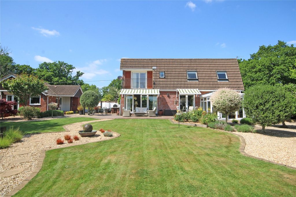 Property photo 1 of 24 Picture No. 34