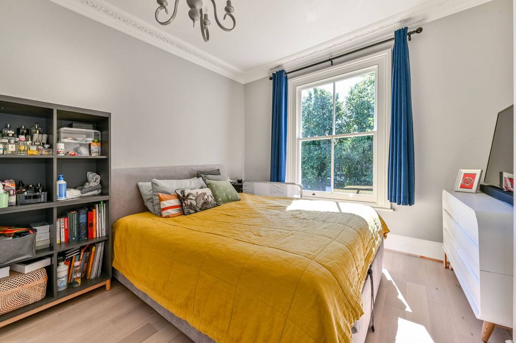 Property photo 3 of 19