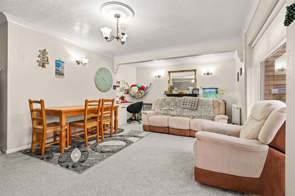 Property photo 2 of 17 Picture No. 08