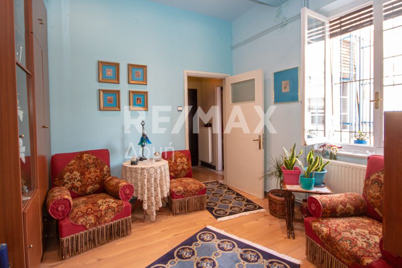 Property photo 3 of 39