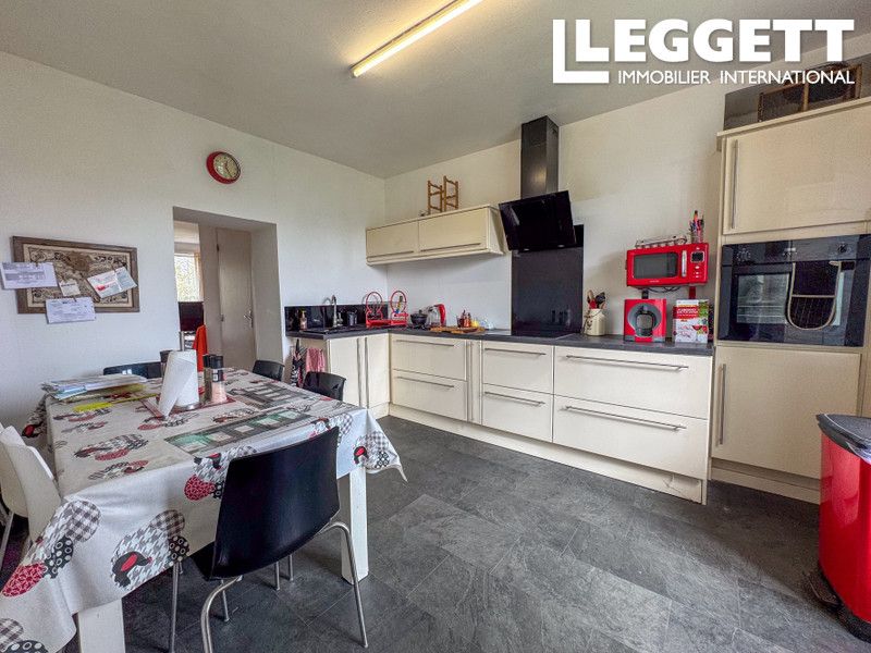 Property photo 3 of 10