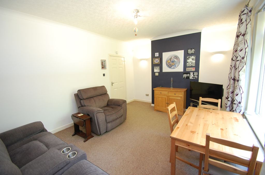 Property photo 3 of 19 5228894