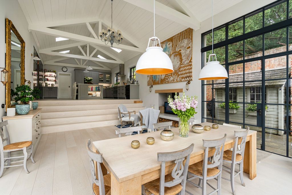 Additional image 4 of 5 bed detached house for saleFurze Platt Road, Maidenhead SL6