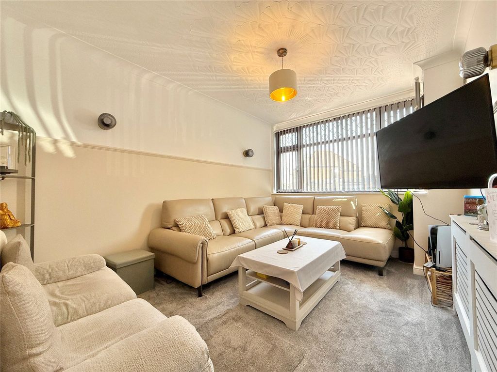 Property photo 2 of 17 Picture No. 58