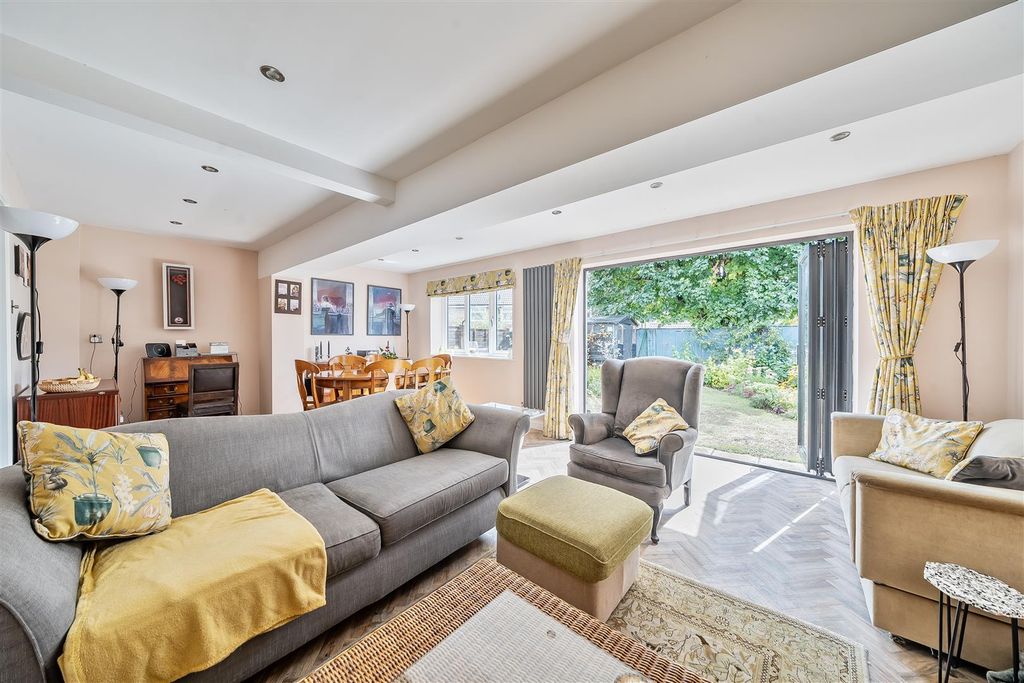 Property photo 2 of 17 Snug