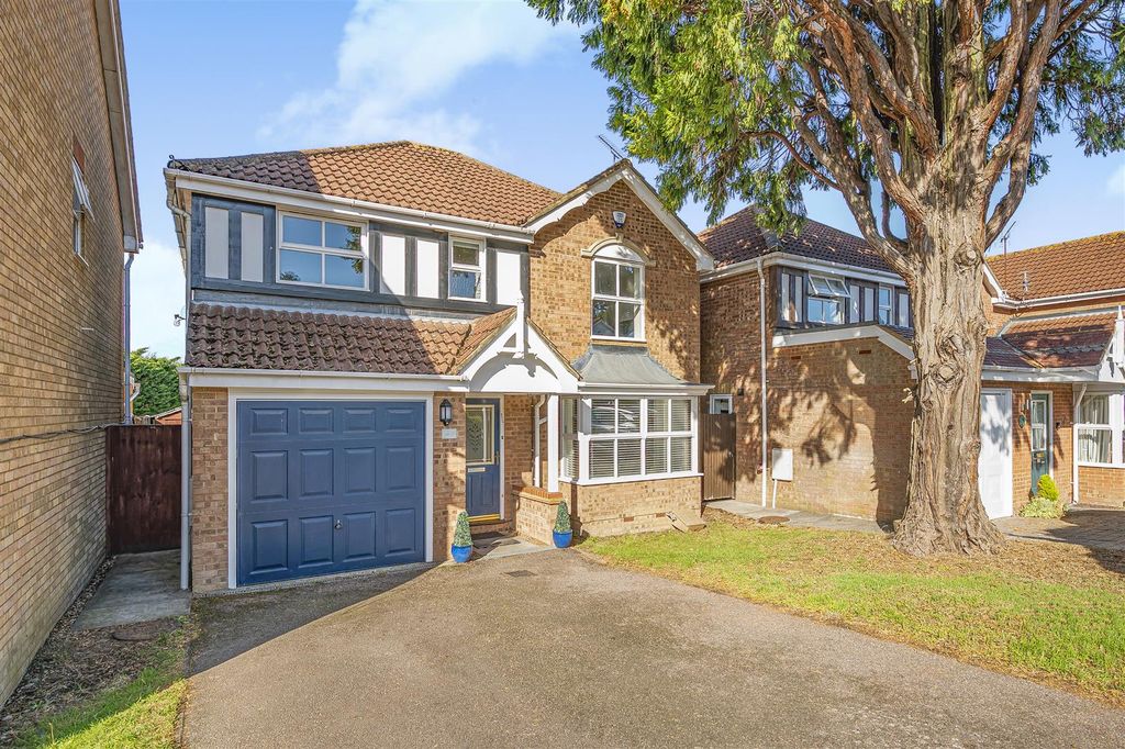 Property photo 1 of 18 Exterior: