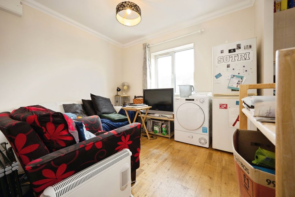 Property photo 2 of 6 Pbox-Img.Jpg