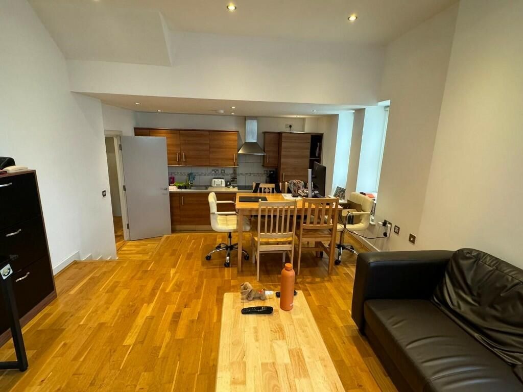 Property photo 2 of 6