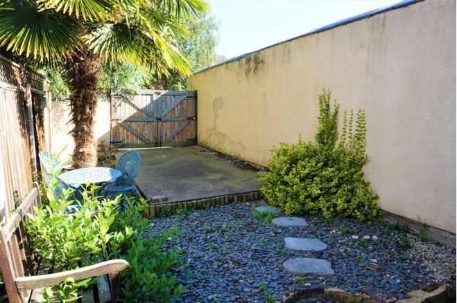 Property photo 2 of 10