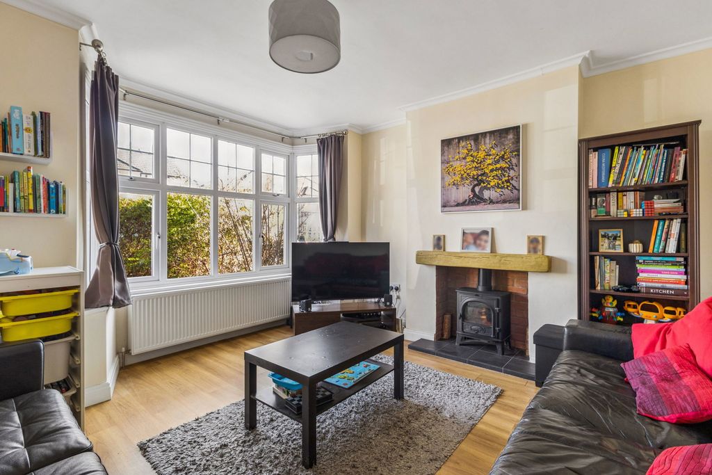 Property photo 2 of 12