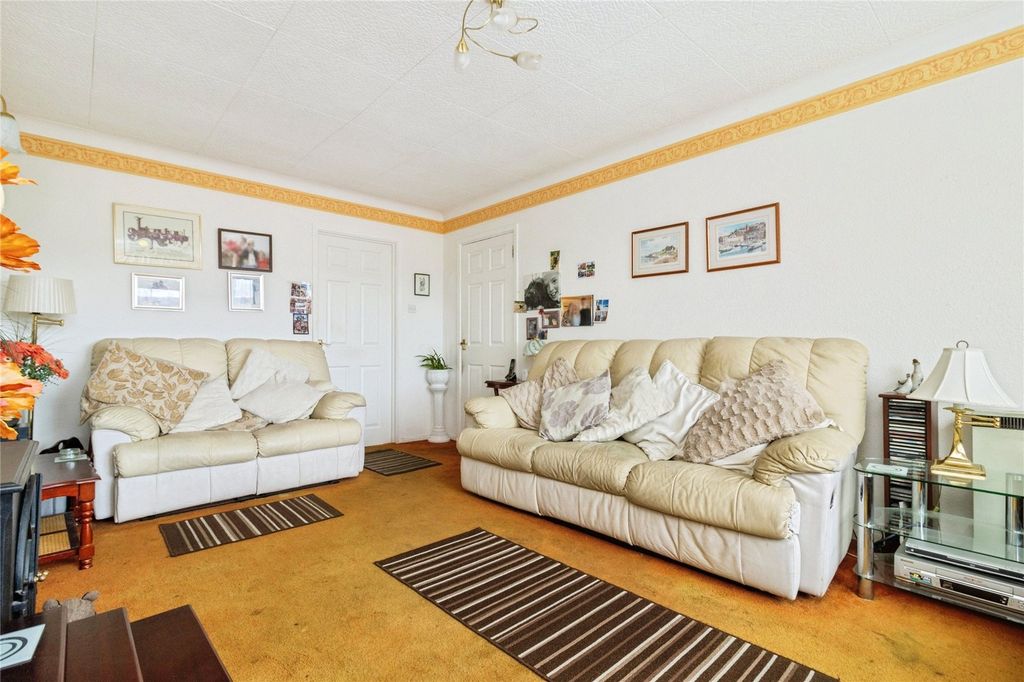 Property photo 3 of 16 Picture No. 11