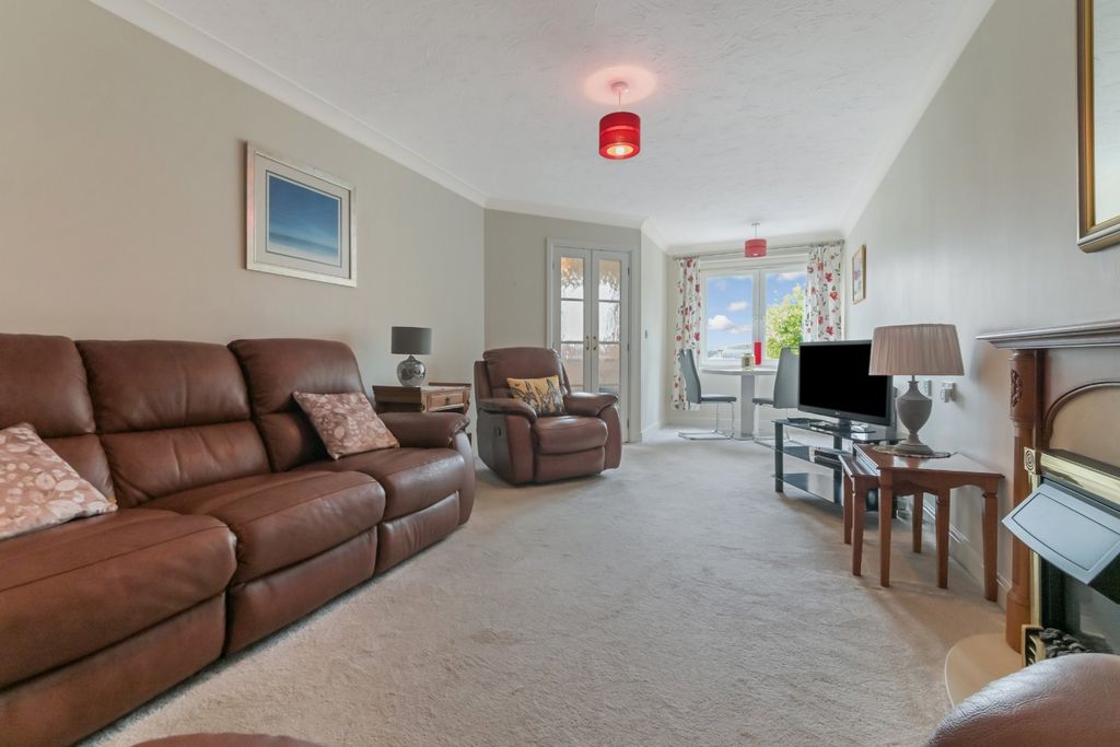 Property photo 2 of 21 Picture No. 04