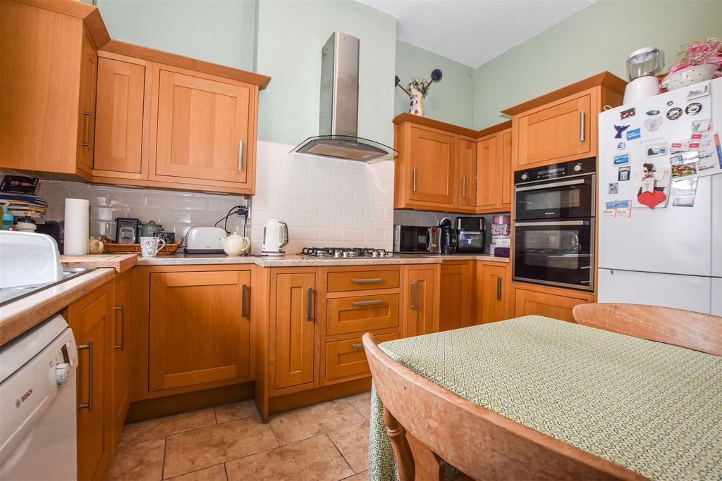 Additional image 5 of 4 bed maisonette for saleSouth Lane, Hessle HU13