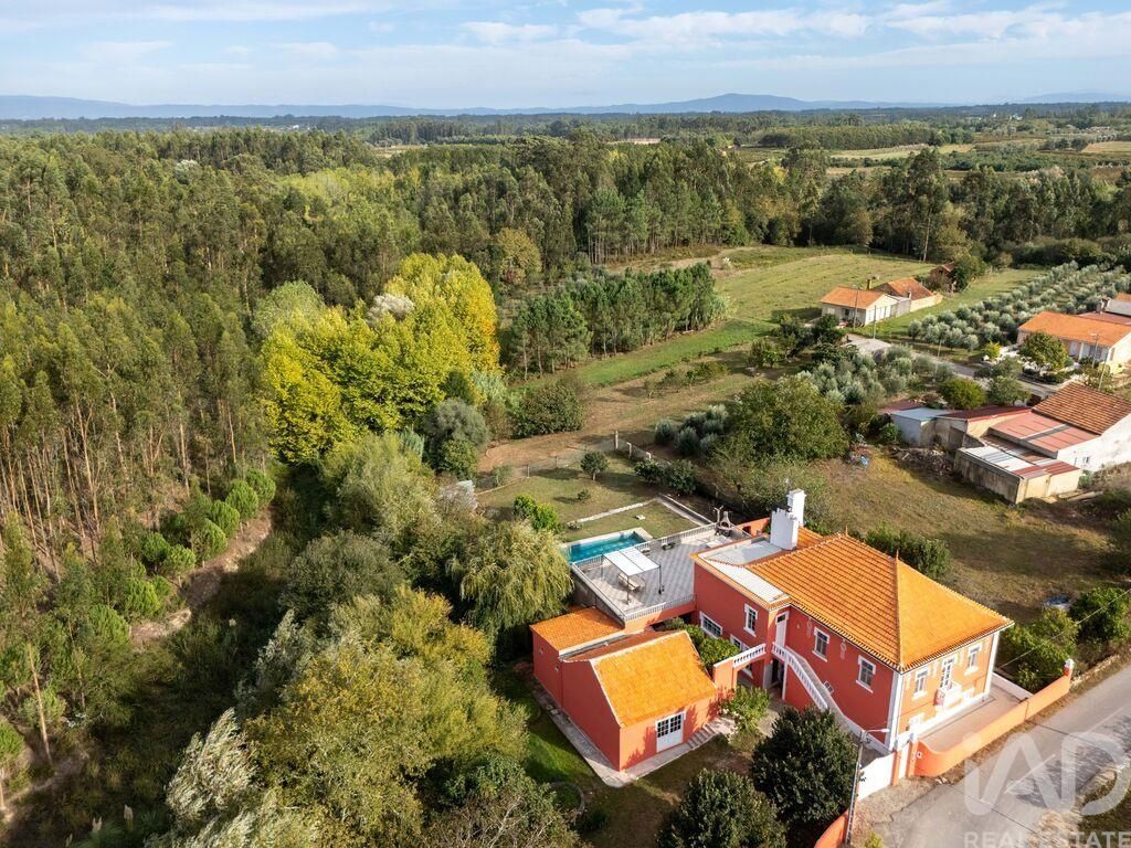 Property photo 1 of 40