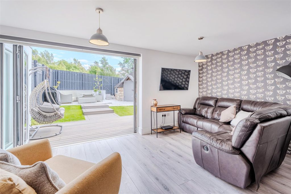 Property photo 3 of 32 2Busby-12.Jpg