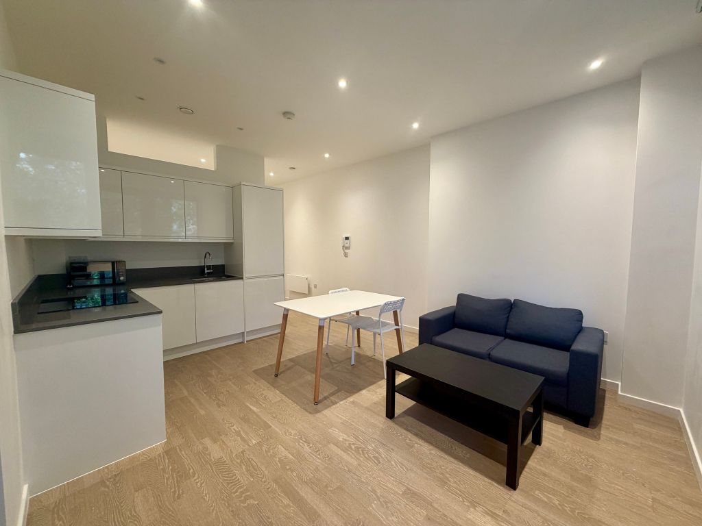 Property photo 1 of 14 Living Room