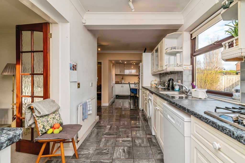 Property photo 2 of 15