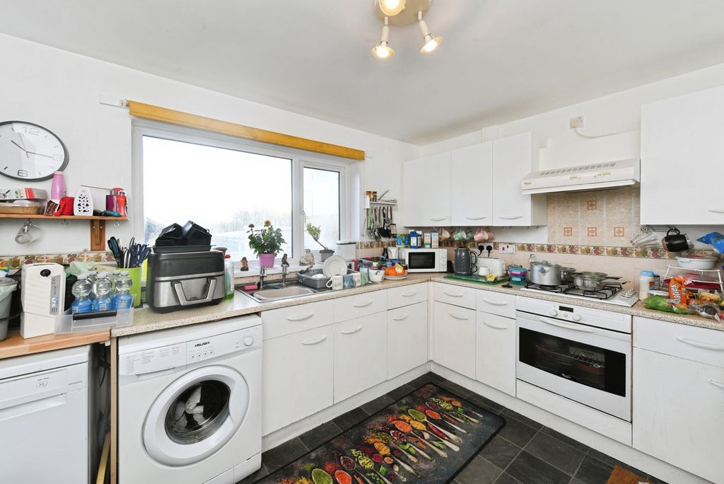 Property photo 2 of 9 Pbox-Img.Jpg