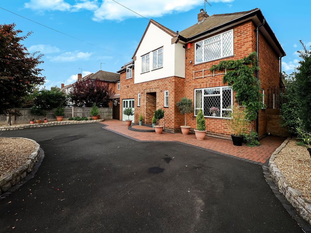Property photo 2 of 34