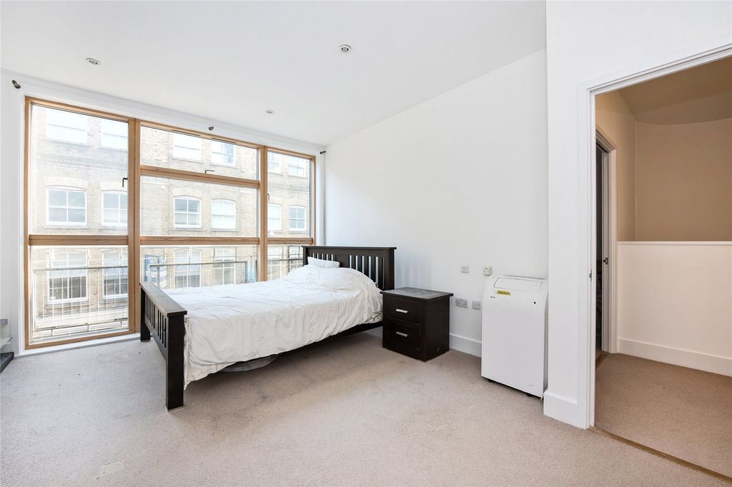 Property photo 2 of 15 Bedroom One