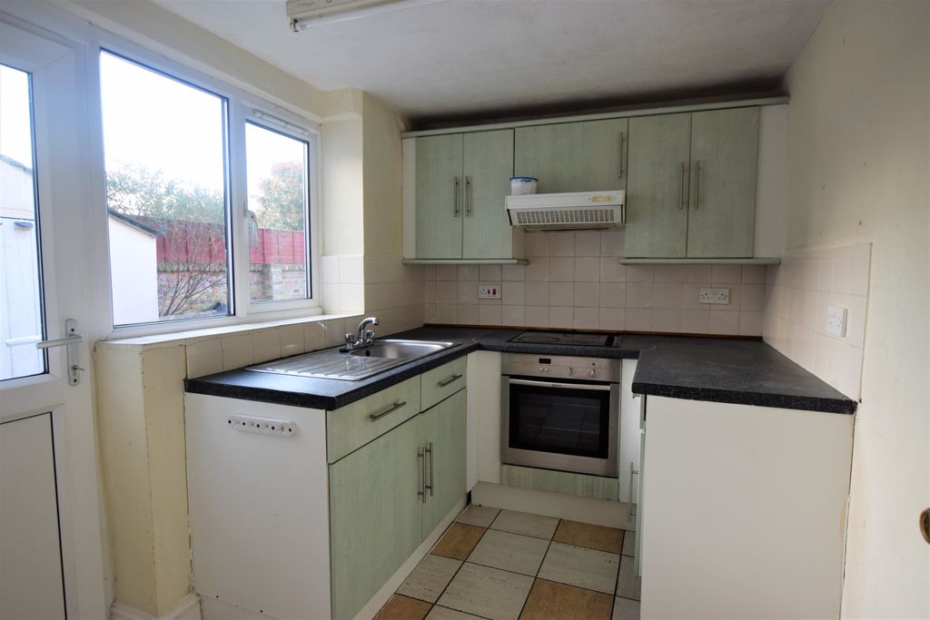 Property photo 3 of 10 Photo 03